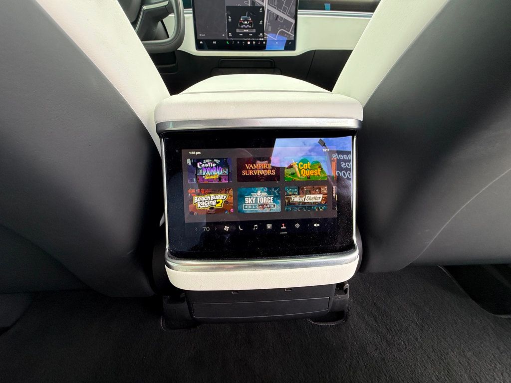 2022 Tesla Model X **PLAID**6 PASSENGERS**WHITE INTERIOR**22" WHEELS** - 23006527 - 32