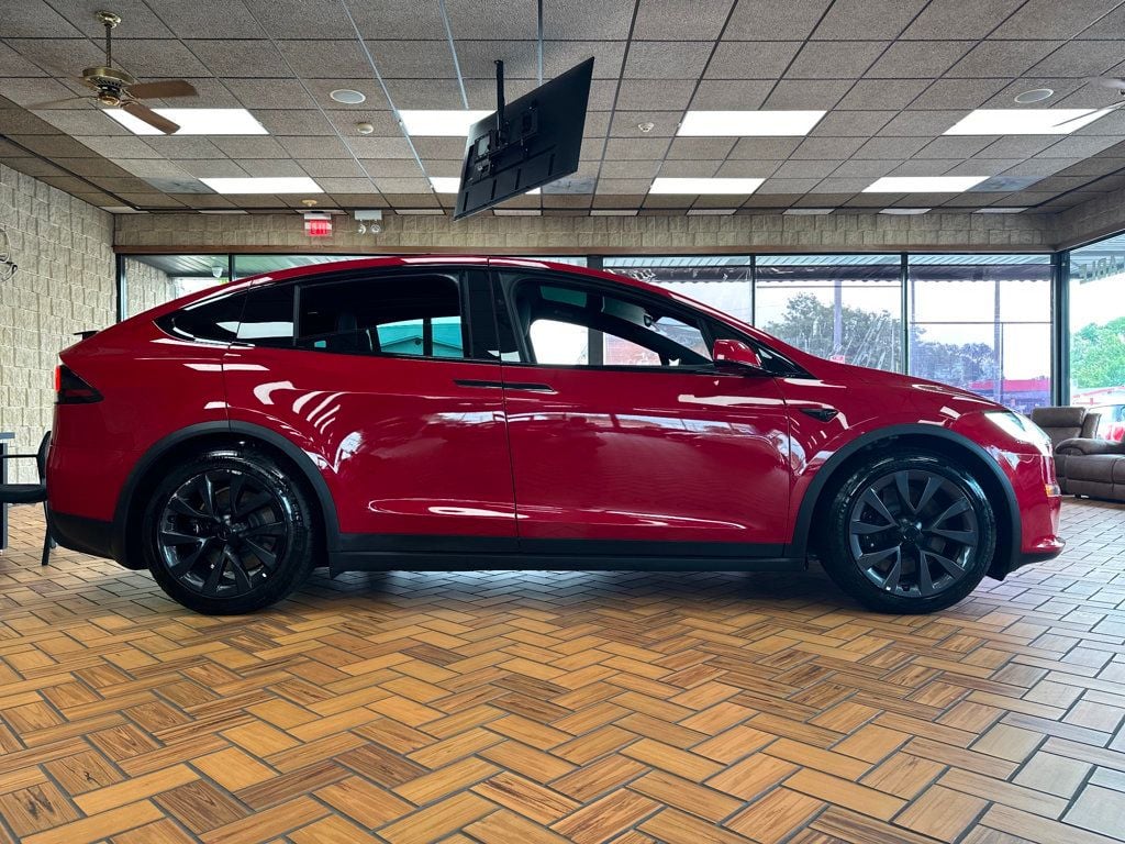 2022 Tesla Model X Plaid photo 10