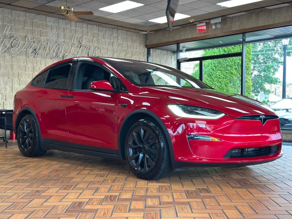 2022 Tesla Model X Plaid photo 11