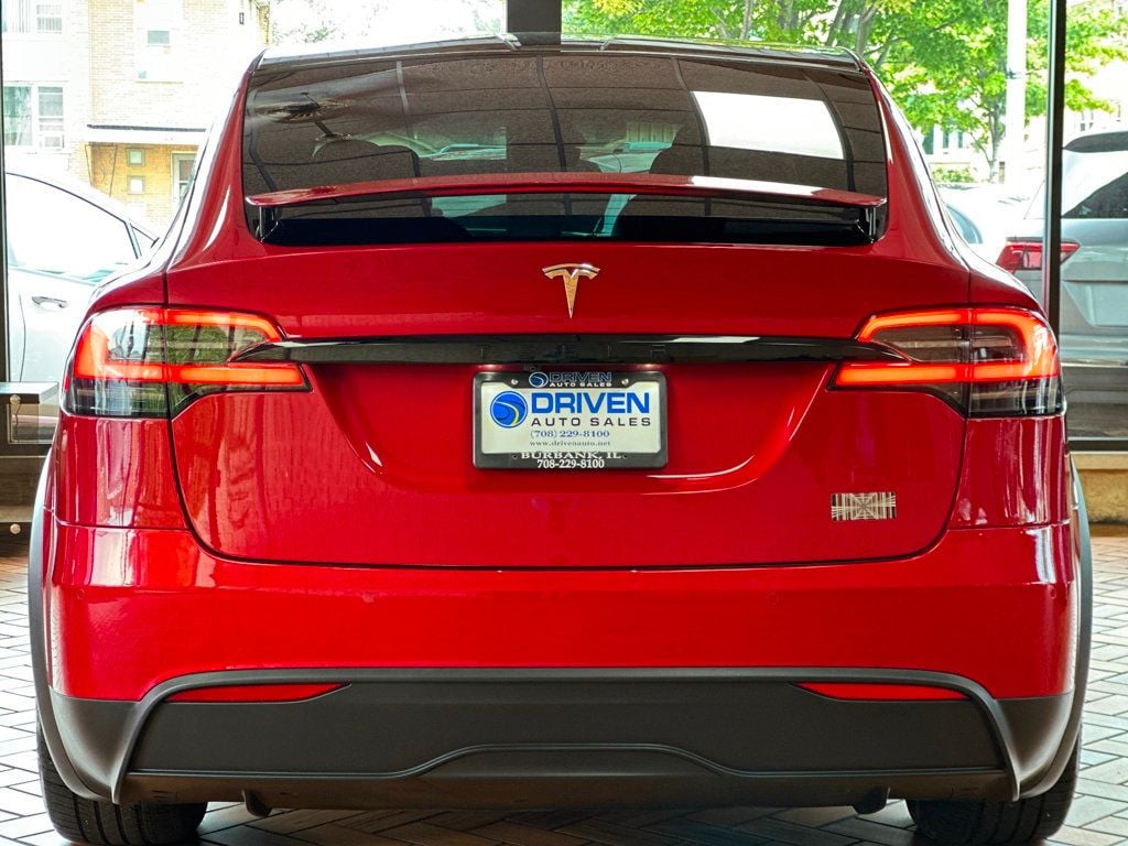 2022 Tesla Model X Plaid photo 12