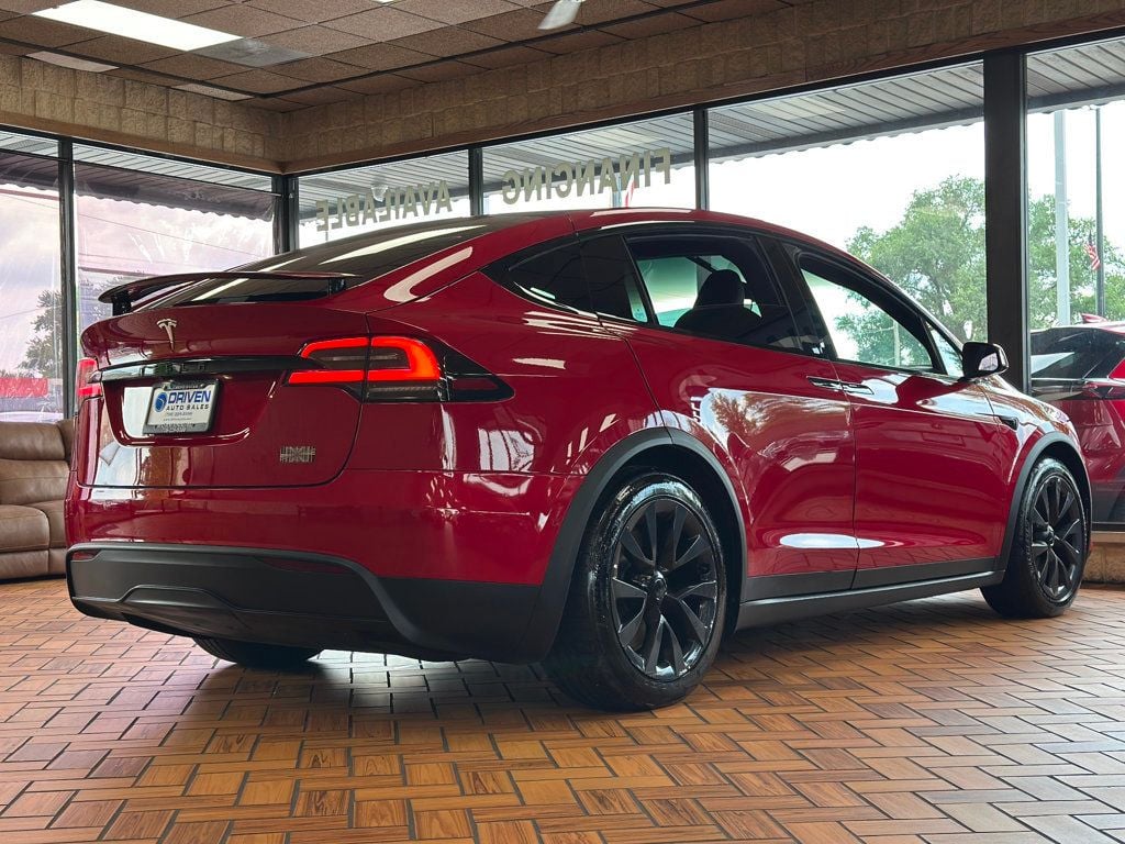 2022 Tesla Model X Plaid photo 15