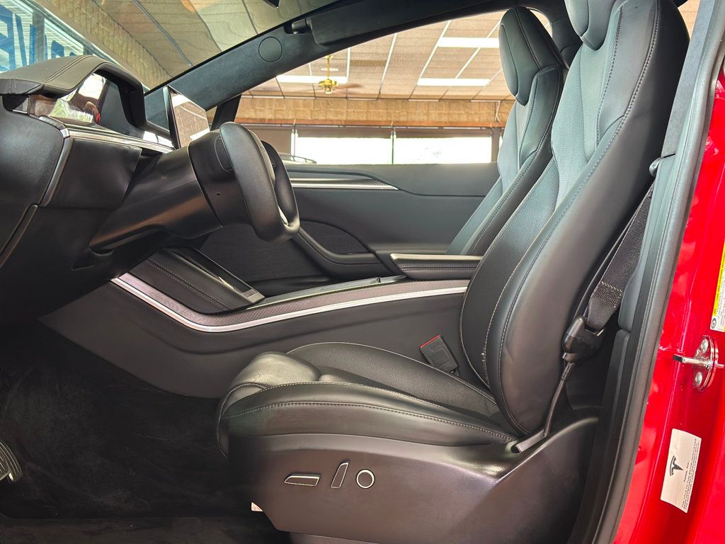 2022 Tesla Model X Plaid photo 16