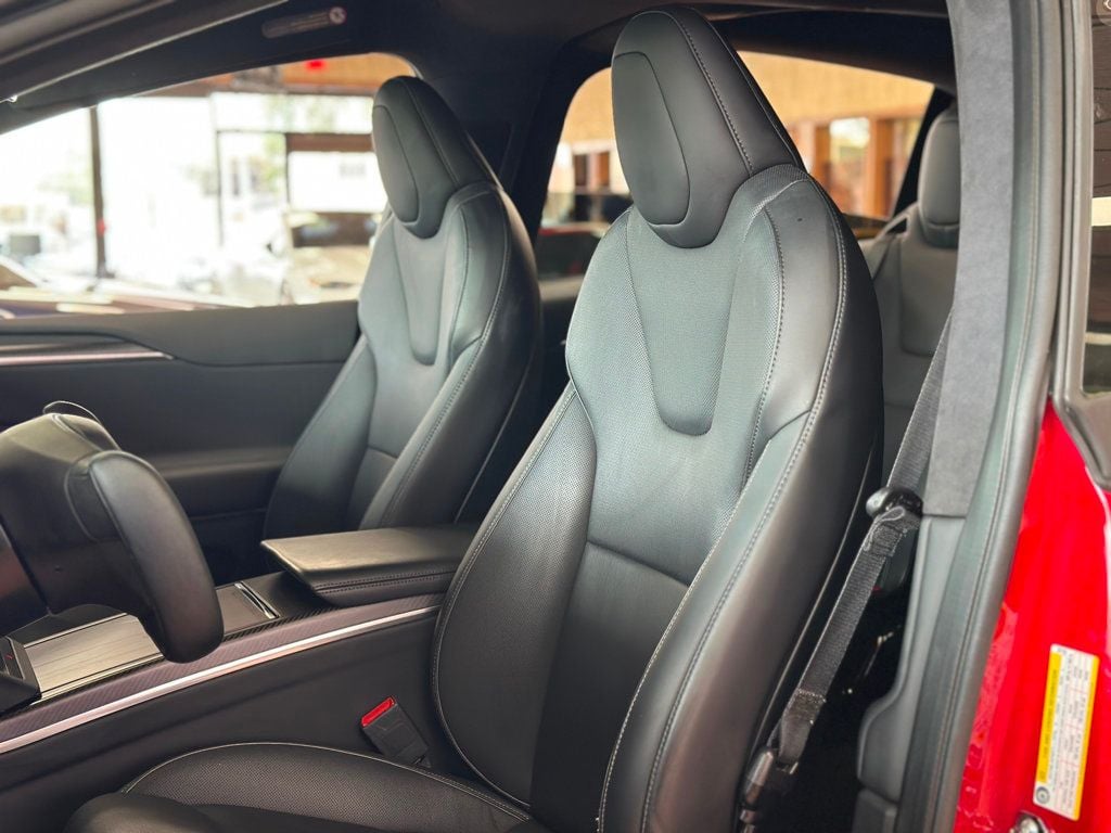 2022 Tesla Model X Plaid photo 17
