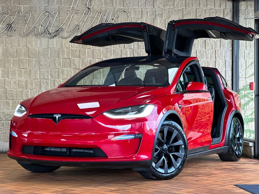 2022 Tesla Model X Plaid photo 2