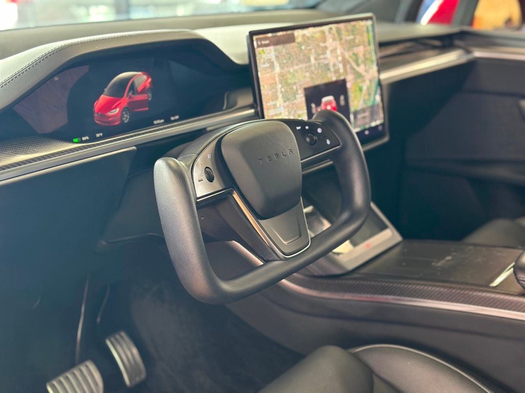 2022 Tesla Model X Plaid photo 19