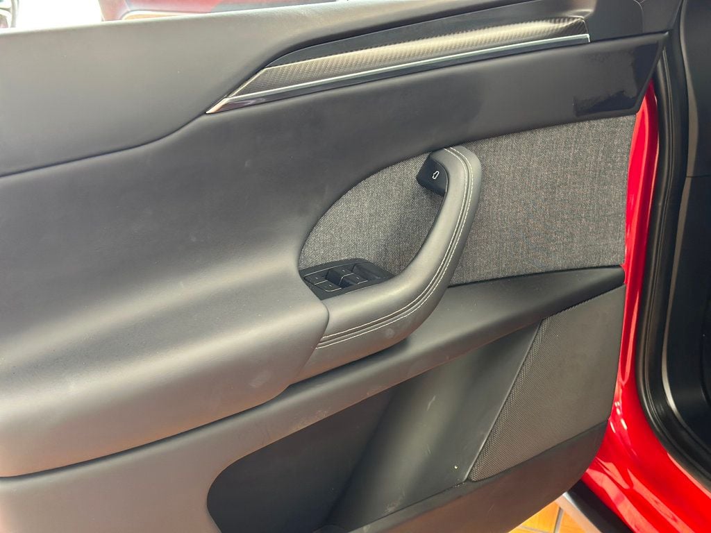 2022 Tesla Model X Plaid photo 20