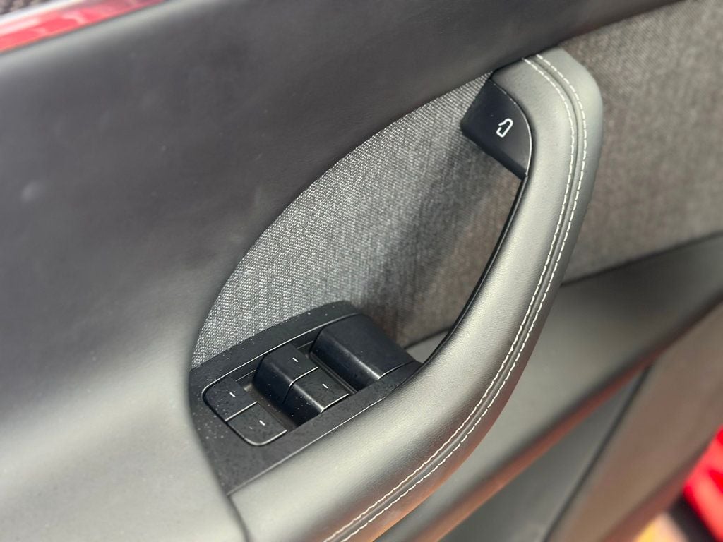 2022 Tesla Model X Plaid photo 21