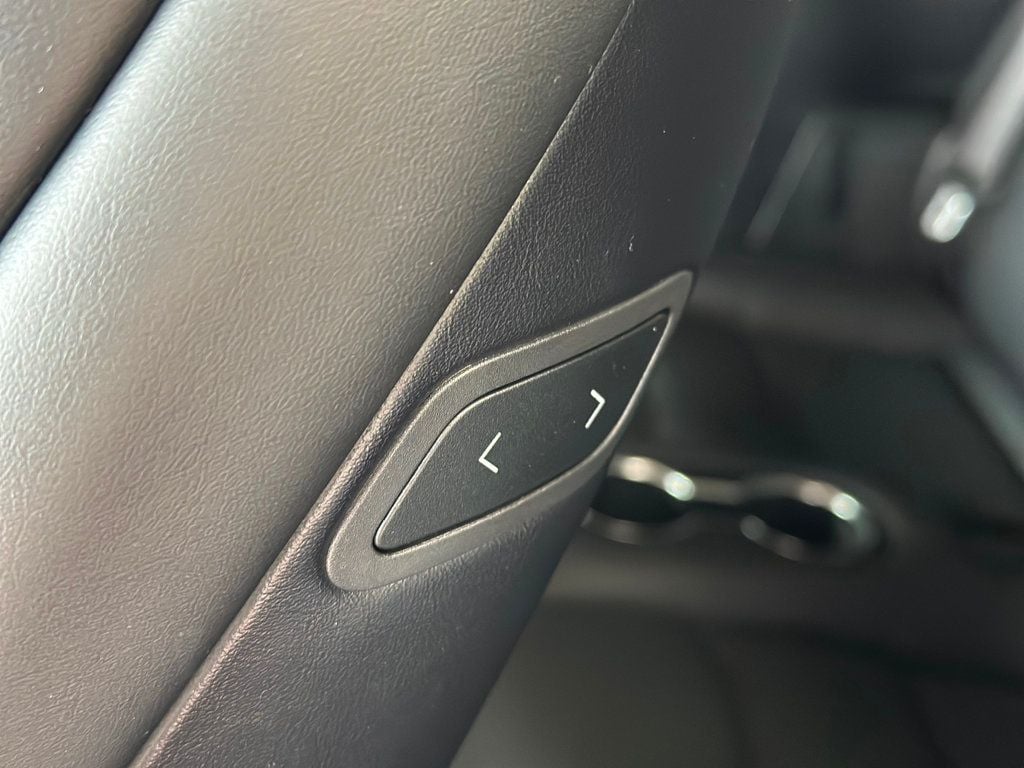 2022 Tesla Model X Plaid photo 24