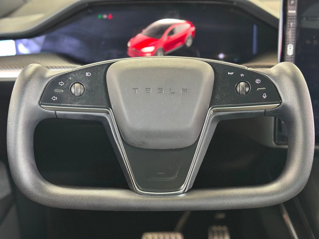 2022 Tesla Model X Plaid photo 33