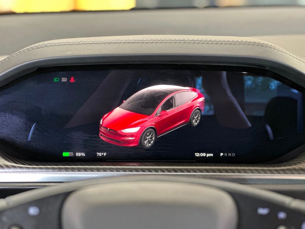 2022 Tesla Model X Plaid photo 34