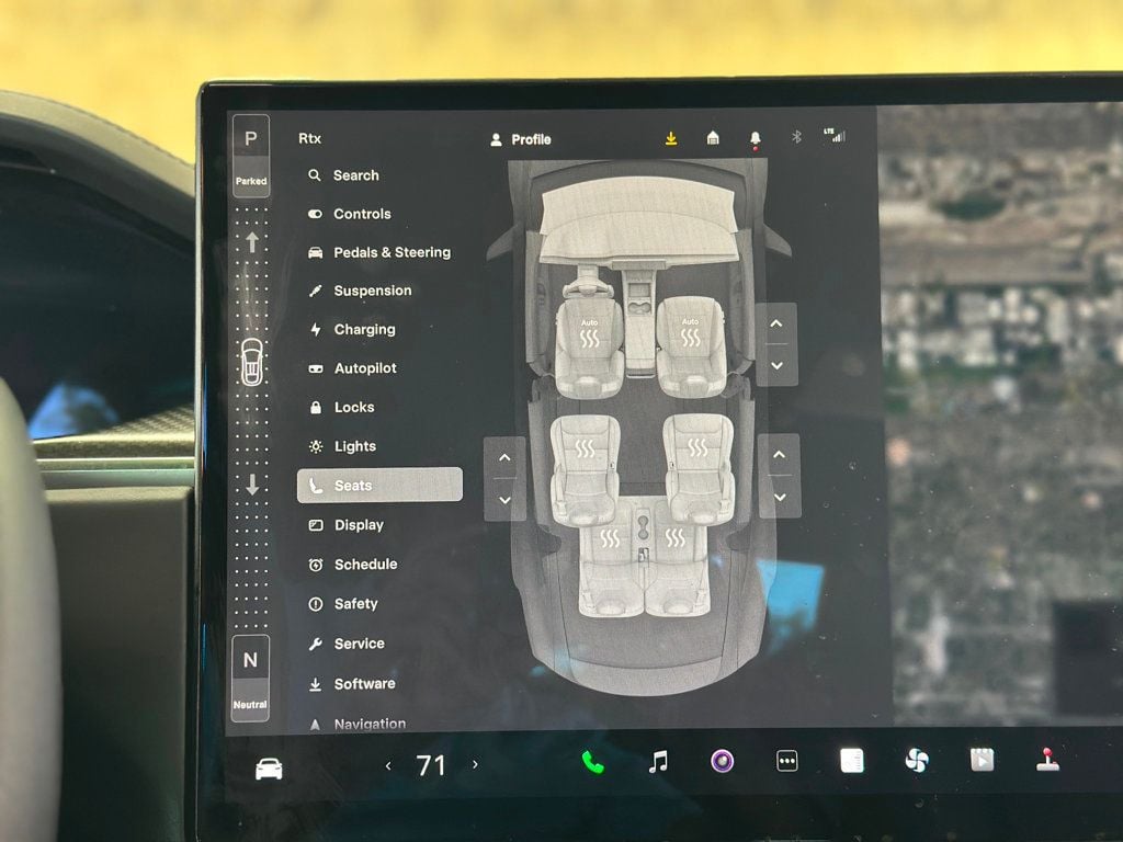 2022 Tesla Model X Plaid photo 40