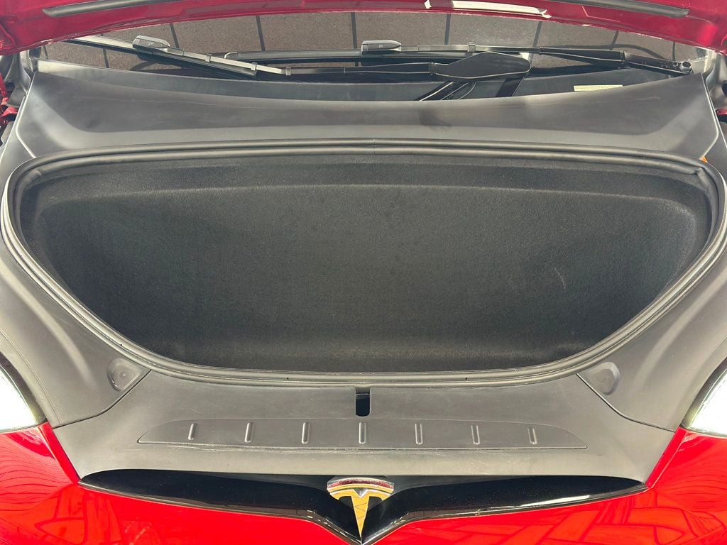 2022 Tesla Model X Plaid photo 47