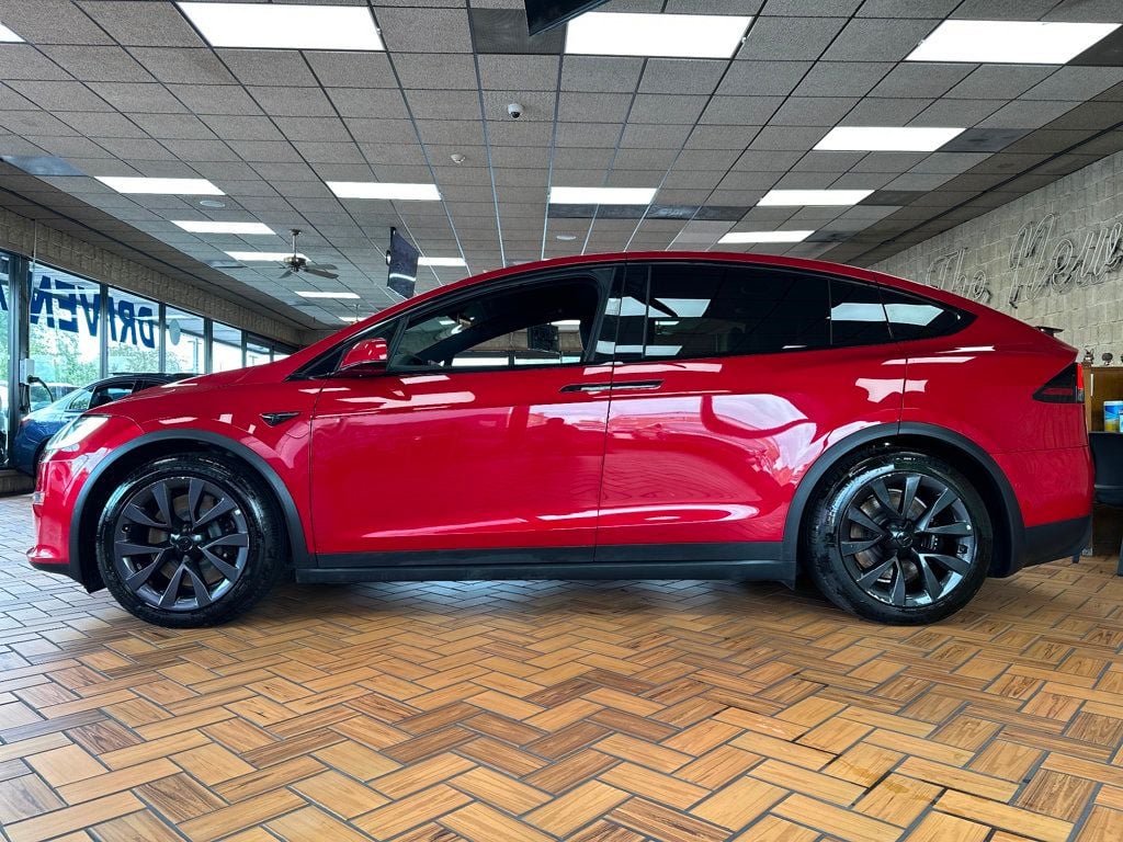 2022 Tesla Model X Plaid photo 8