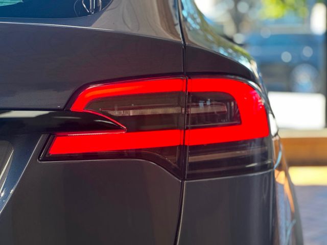 2022 Tesla Model X Plaid AWD - 22914108 - 17