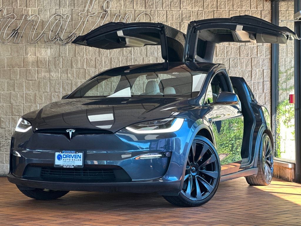 2022 Tesla Model X Plaid photo 2