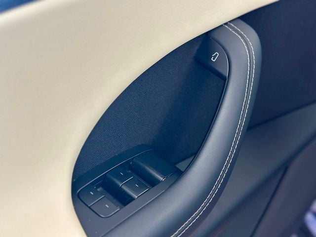 2022 Tesla Model X Plaid AWD - 22914108 - 25