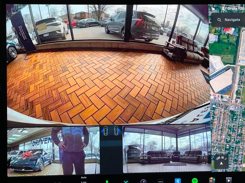 2022 Tesla Model X Plaid AWD - 23002981 - 32