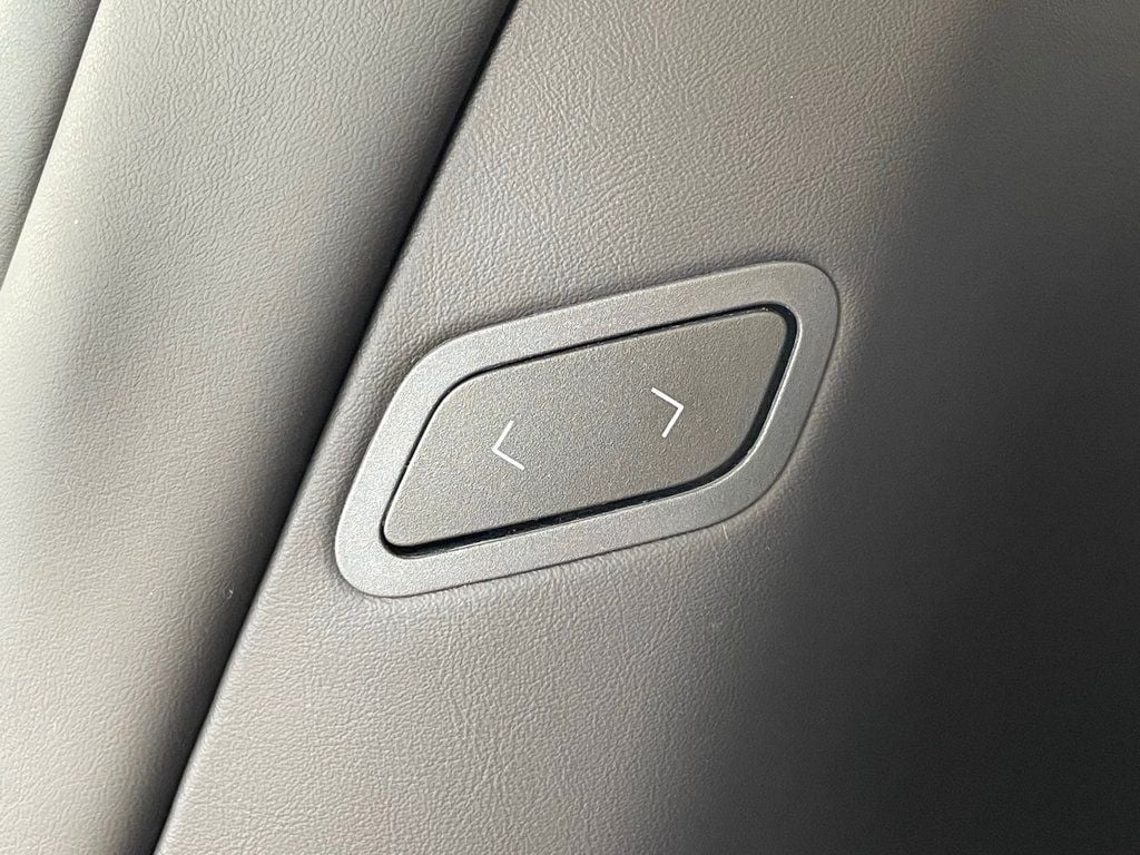 2022 Tesla Model X Plaid AWD - 23003383 - 16