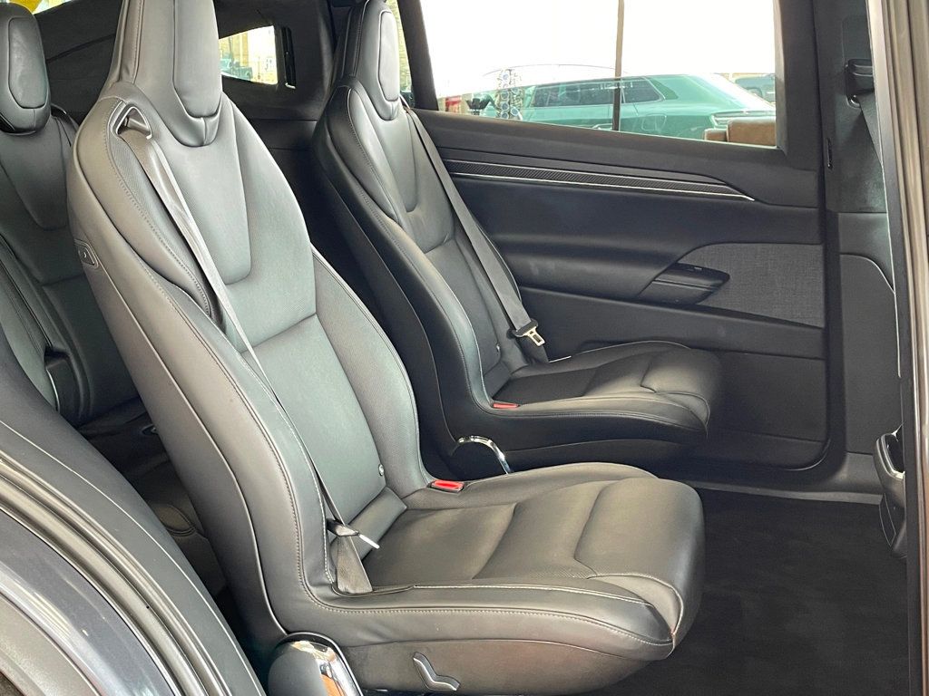 2022 Tesla Model X Plaid AWD - 23003383 - 22