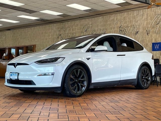 2022 Tesla Model X Plaid's photo