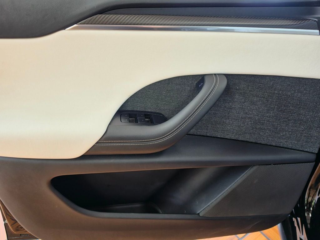 2022 Tesla Model X Plaid AWD - 23062866 - 15