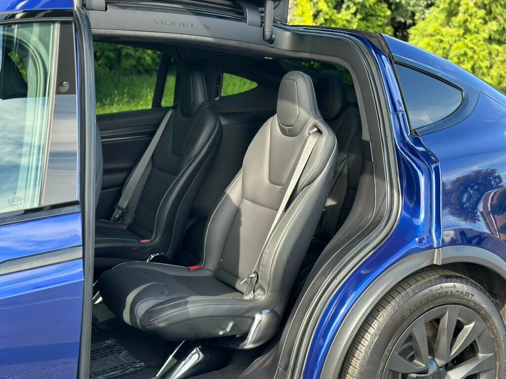 2022 Tesla Model X Plaid photo 19