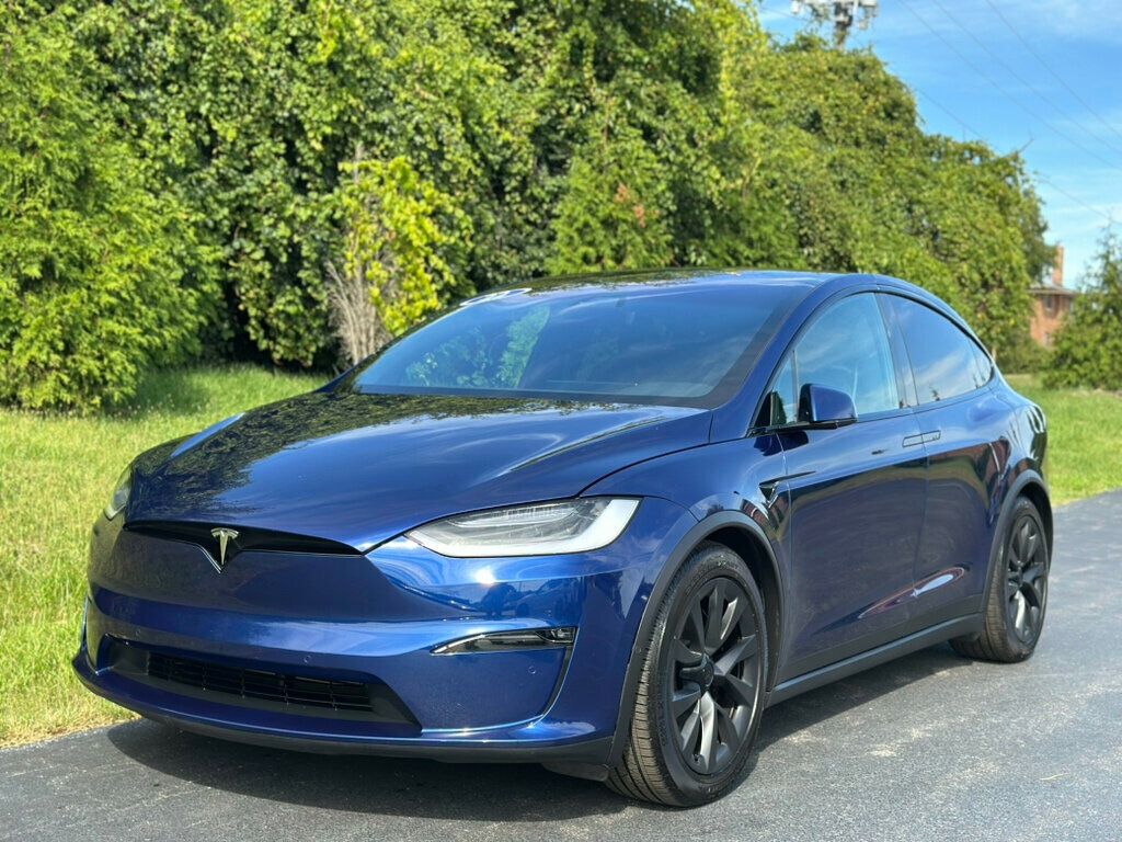 2022 Tesla Model X Plaid photo 2