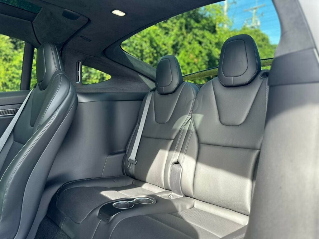 2022 Tesla Model X Plaid photo 27