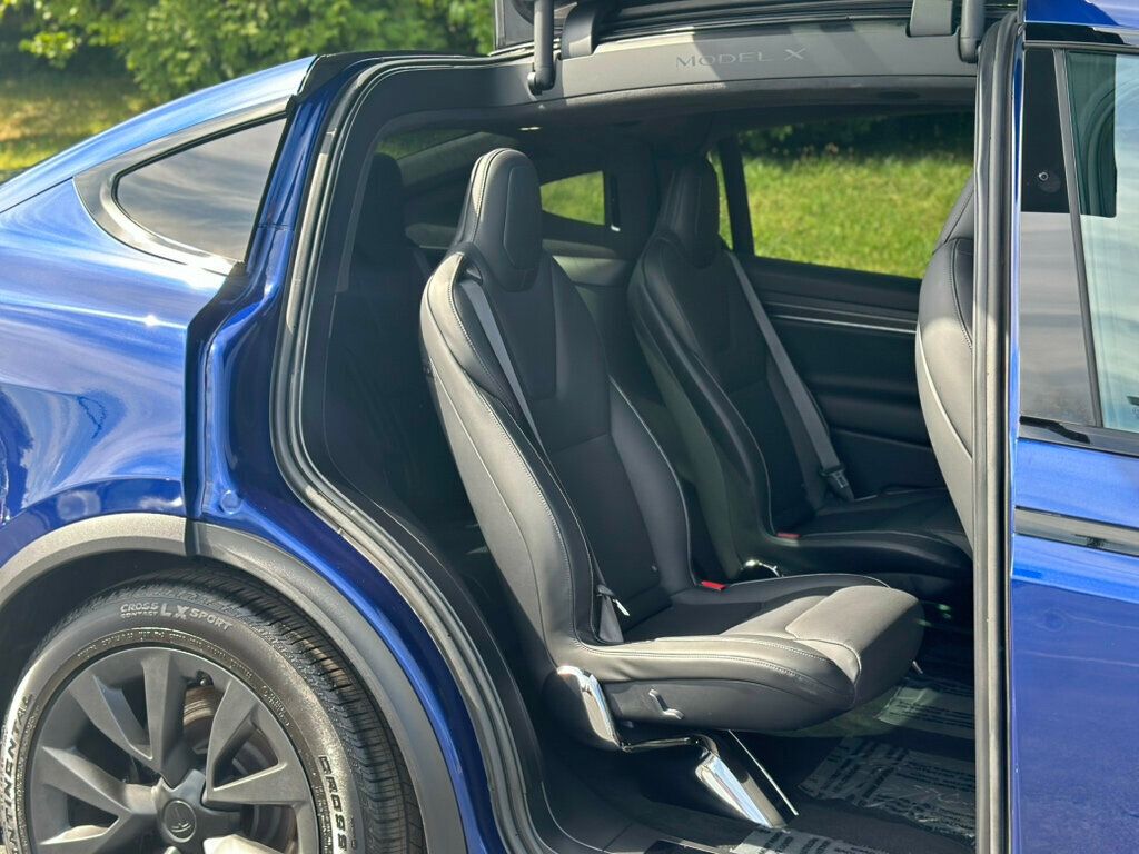 2022 Tesla Model X Plaid photo 28