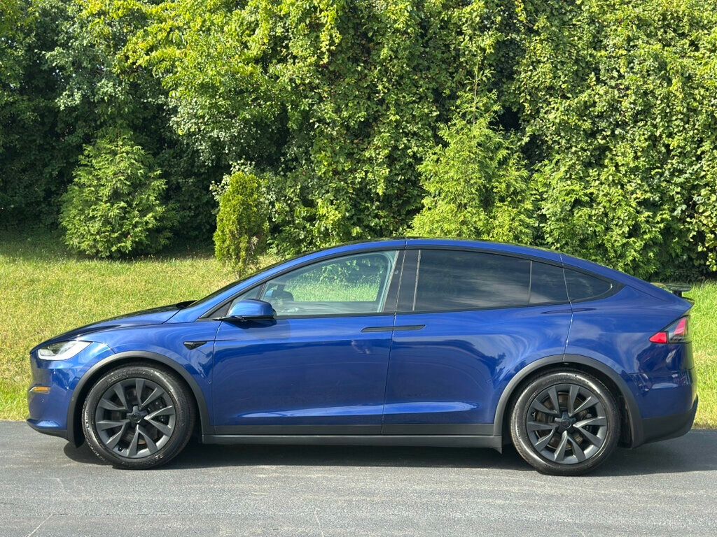 2022 Tesla Model X Plaid photo 3