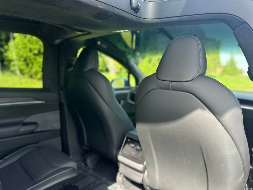2022 Tesla Model X Plaid photo 30