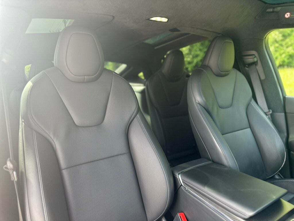 2022 Tesla Model X Plaid photo 34