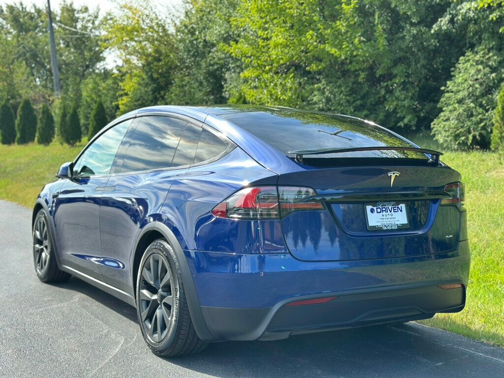 2022 Tesla Model X Plaid photo 4