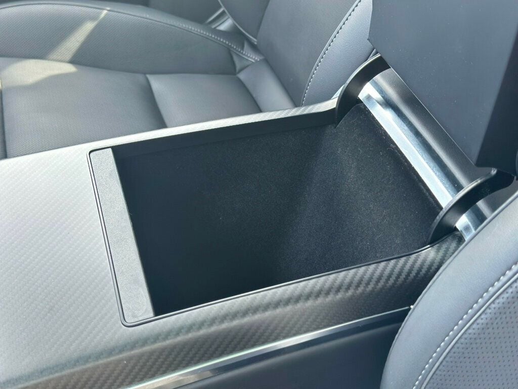 2022 Tesla Model X Plaid photo 47
