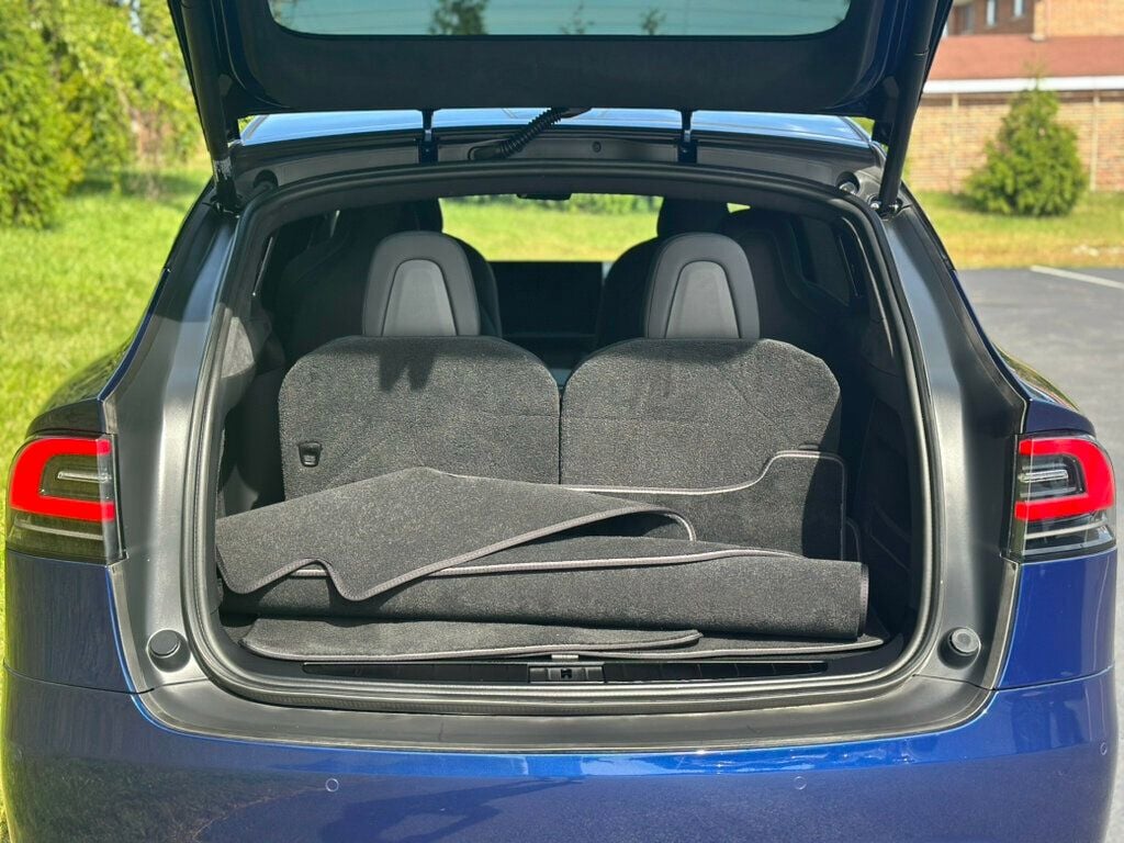 2022 Tesla Model X Plaid photo 7