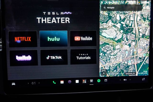 2022 Tesla Model X Plaid AWD - 23021683 - 24