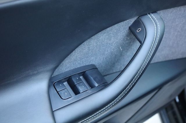 2022 Tesla Model X Plaid AWD - 22933509 - 30