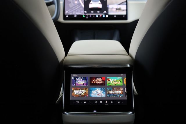 2022 Tesla Model X Plaid AWD - 23004208 - 41