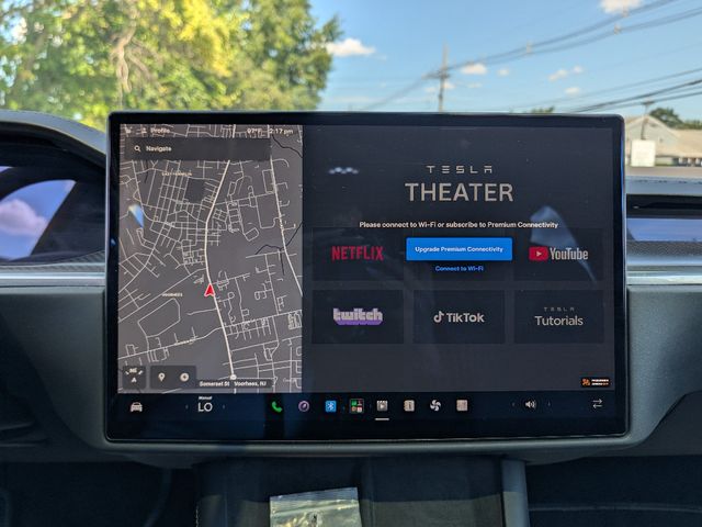 2022 Tesla Model X Plaid AWD - 23072705 - 27