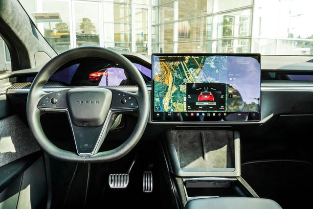 2022 Tesla Model X Plaid AWD - 23059743 - 20