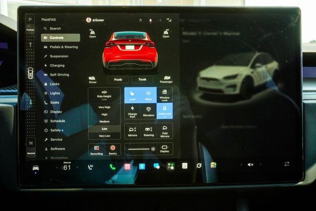 2022 Tesla Model X Plaid AWD - 23059743 - 27
