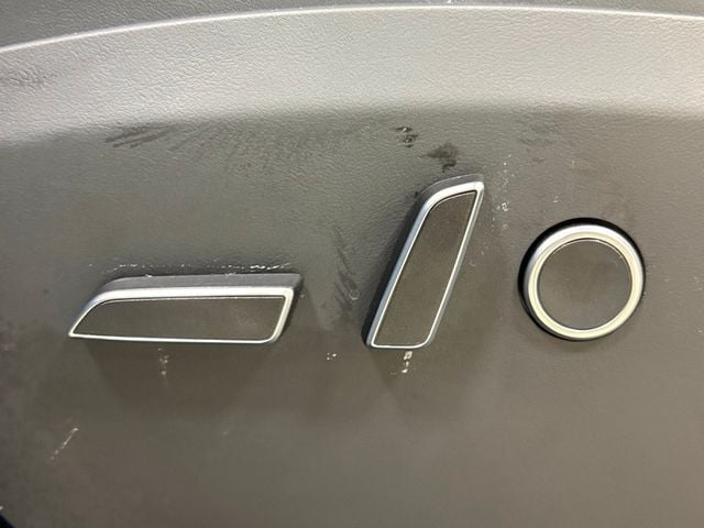 2022 Tesla Model X Plaid AWD - 22938083 - 19