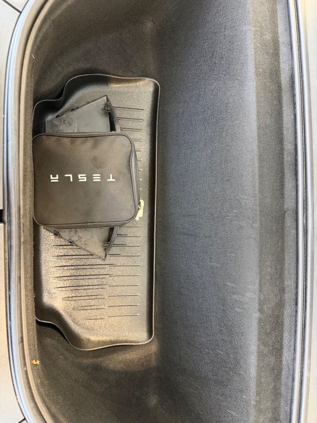 2022 Tesla Model X Plaid AWD - 23070442 - 47