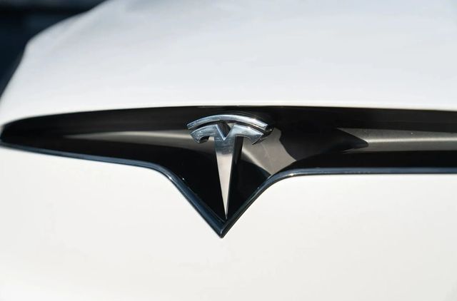 2022 Tesla Model X Plaid AWD - 22938491 - 13