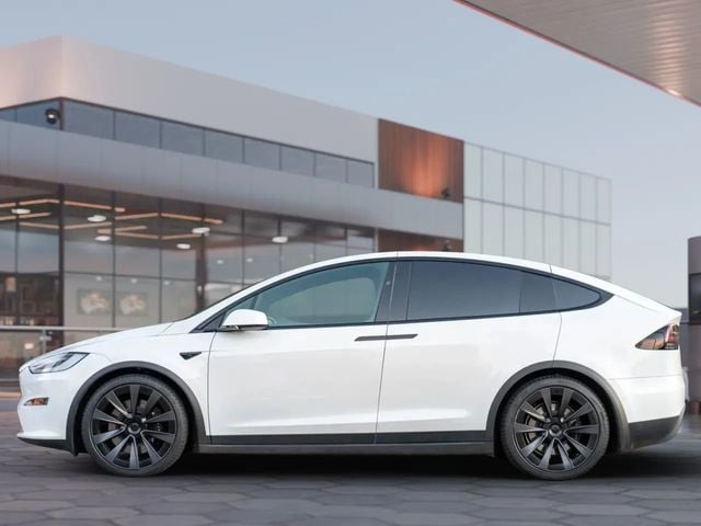 2022 Tesla Model X Plaid AWD - 22938491 - 1