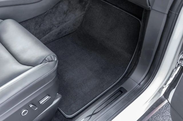 2022 Tesla Model X Plaid AWD - 22938491 - 19