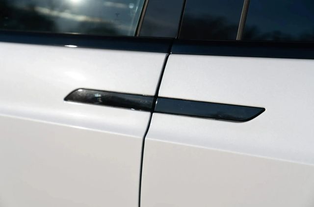 2022 Tesla Model X Plaid AWD - 22938491 - 20