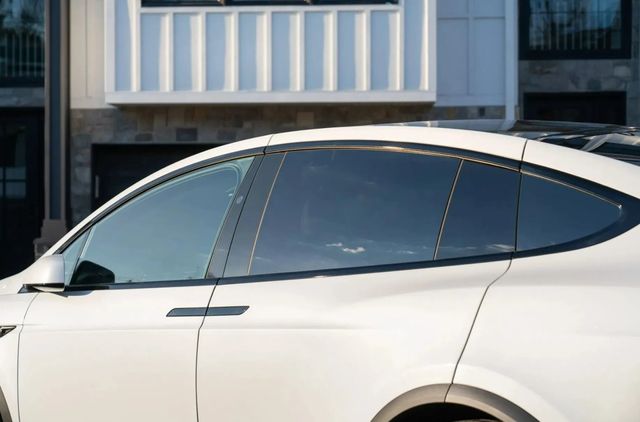 2022 Tesla Model X Plaid AWD - 22938491 - 21