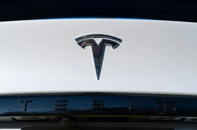 2022 Tesla Model X Plaid AWD - 22938491 - 27