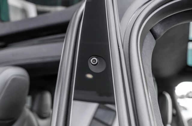 2022 Tesla Model X Plaid AWD - 22938491 - 31